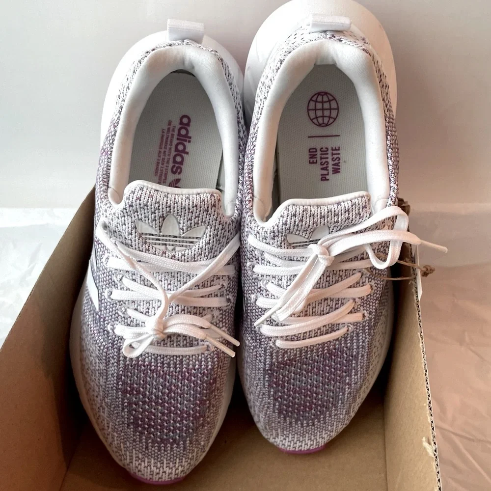 Adidas Originals Swift Run 22 Shoes - Picture 13 of 14